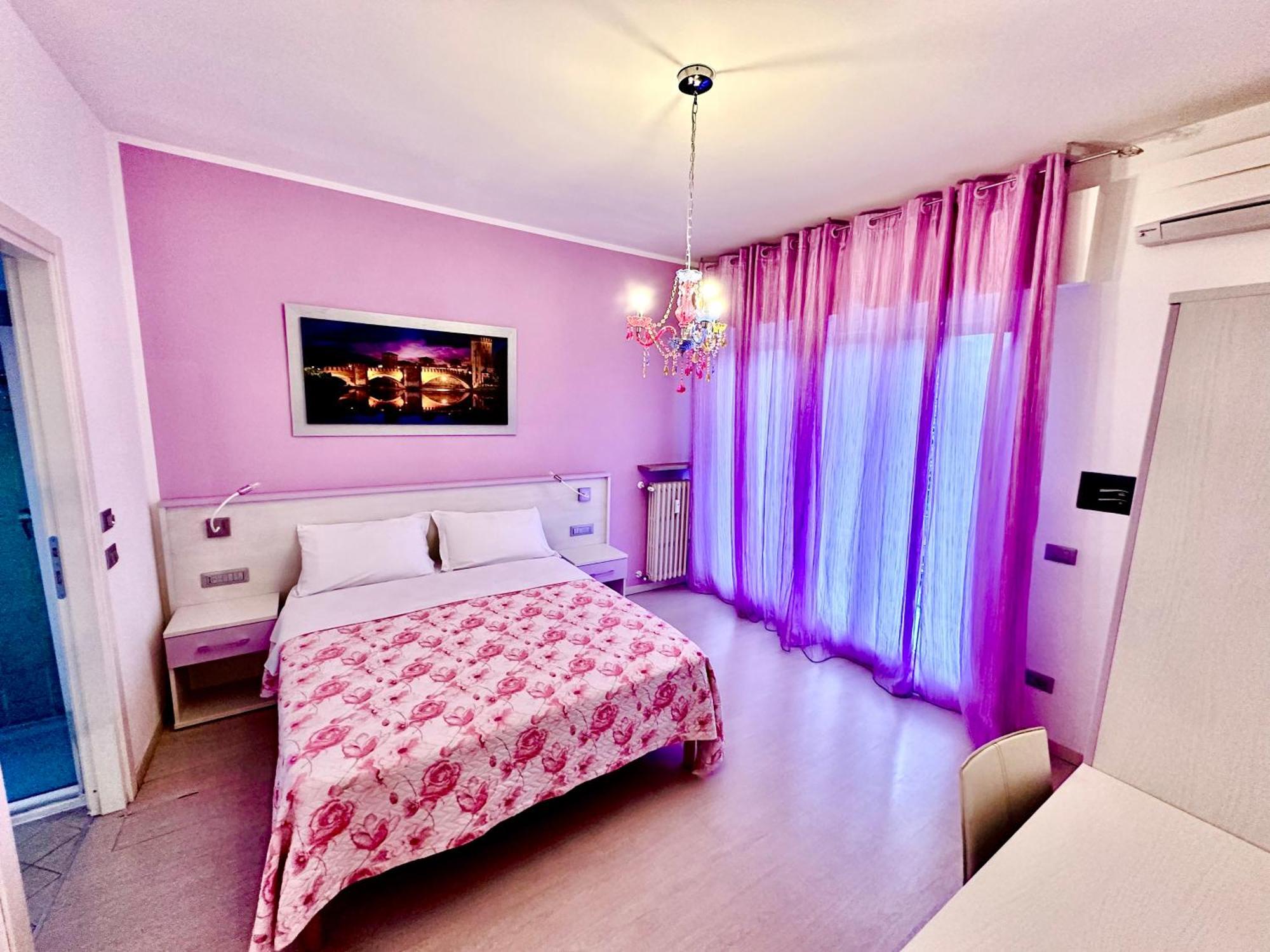 Ai Giardini Rooms -Vicino Ospedale Borgo Trento E Centro Storico Werona Zewnętrze zdjęcie