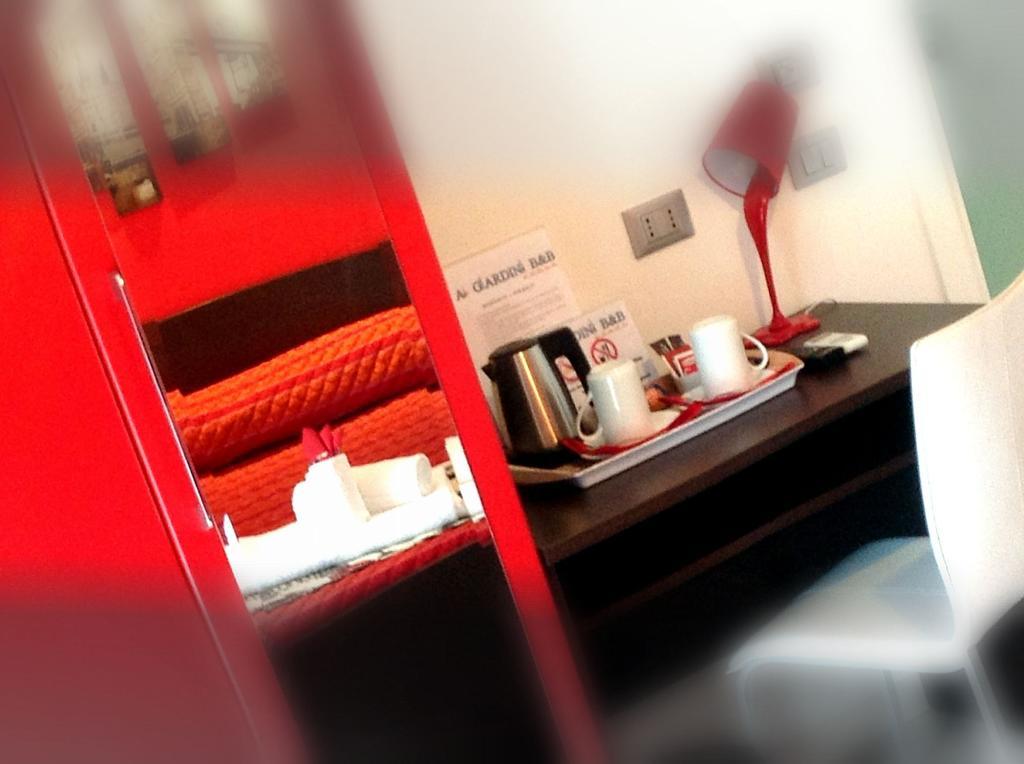 Ai Giardini Rooms -Vicino Ospedale Borgo Trento E Centro Storico Werona Pokój zdjęcie